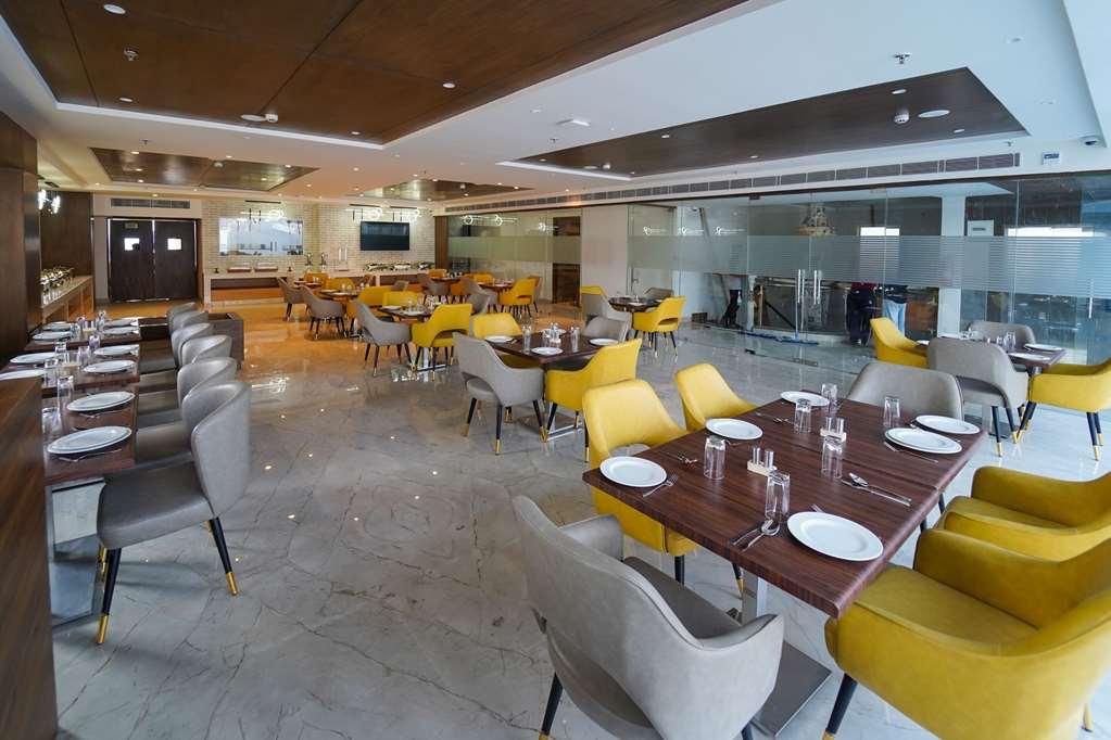 Quality Inn Elite, Amritsar Restaurant photo